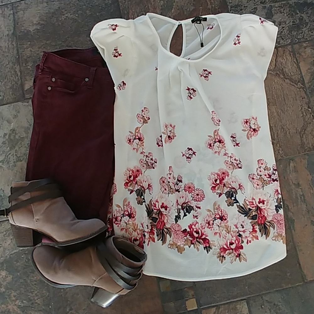 Papermoon tulip sleeve floral blouse
